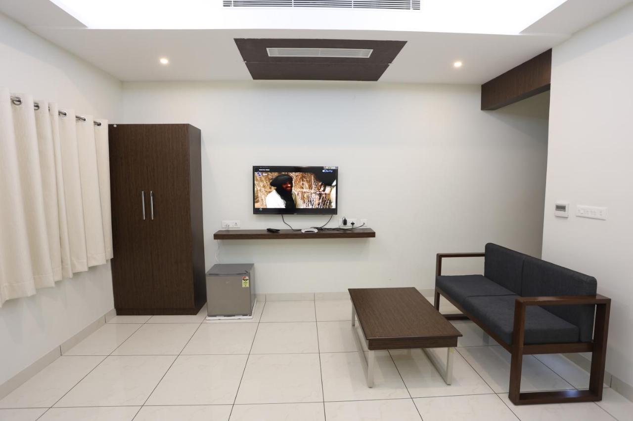 Lgp Residency Hotel Tiruchirappalli Kültér fotó